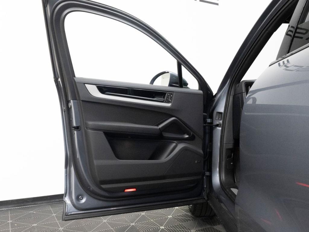 new 2026 Porsche Cayenne car, priced at $109,539