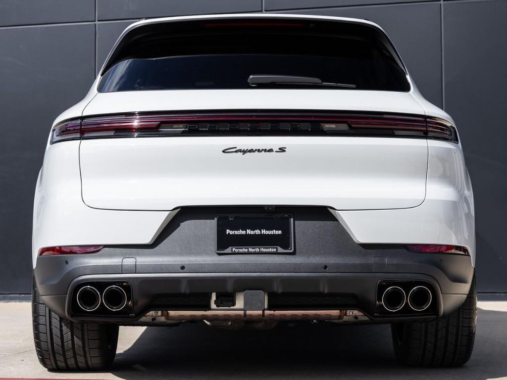 new 2026 Porsche Cayenne car