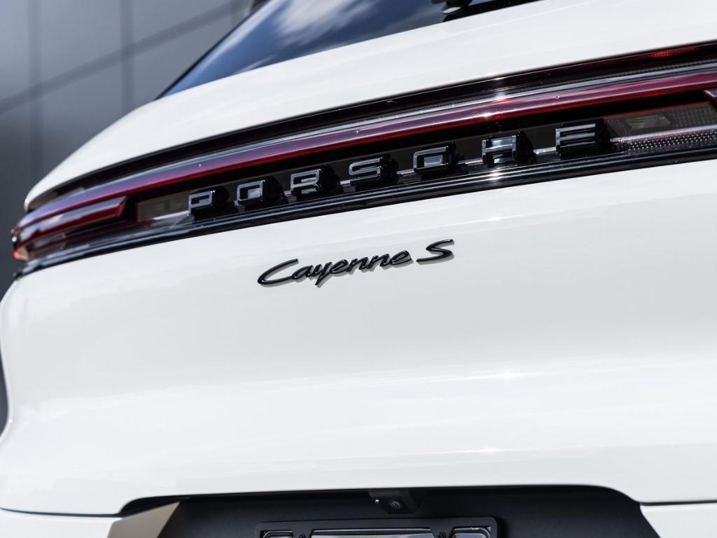 new 2026 Porsche Cayenne car