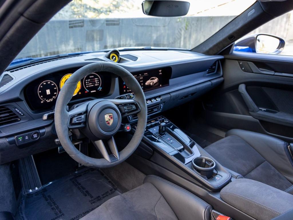 used 2025 Porsche 911 car