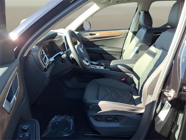 new 2026 Volkswagen Atlas car, priced at $44,076