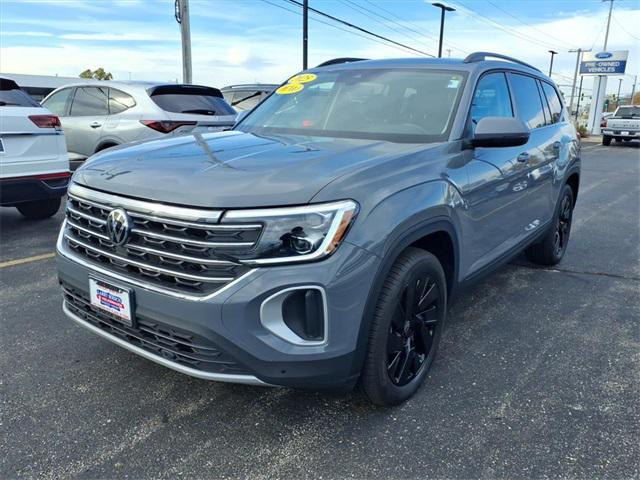 used 2025 Volkswagen Atlas car, priced at $37,400