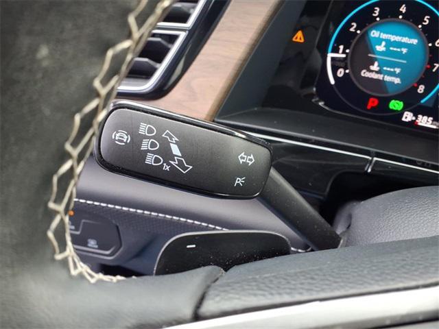 used 2025 Volkswagen Atlas car, priced at $37,400