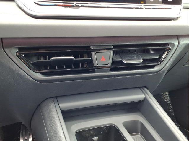 new 2026 Volkswagen Tiguan car, priced at $38,993