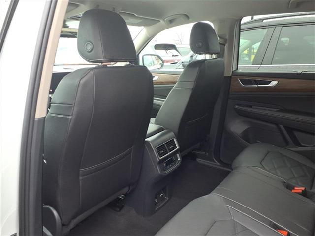 new 2026 Volkswagen Atlas car, priced at $44,288