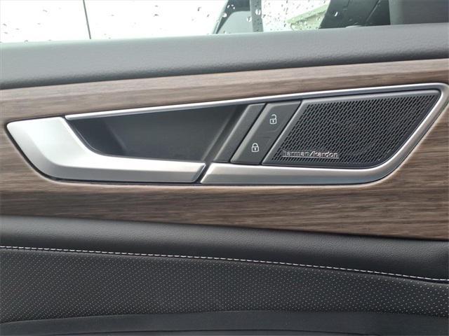 new 2026 Volkswagen Atlas car, priced at $52,181