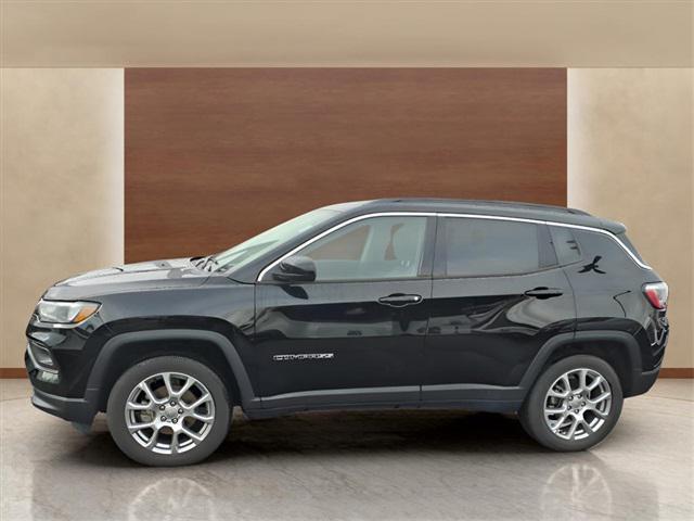used 2022 Jeep Compass car, priced at $21,400