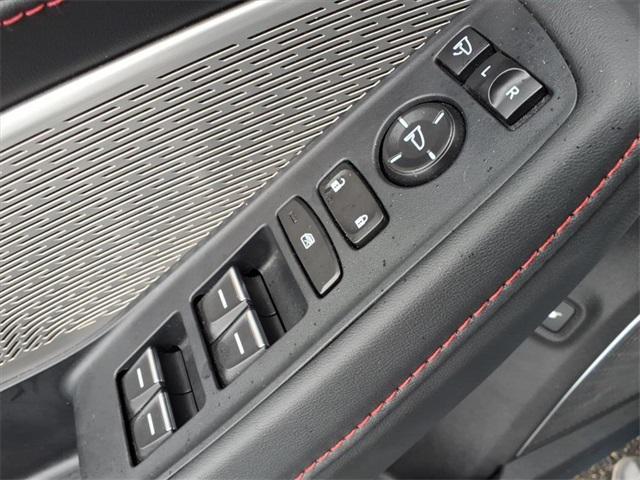 used 2024 Acura MDX car, priced at $42,600