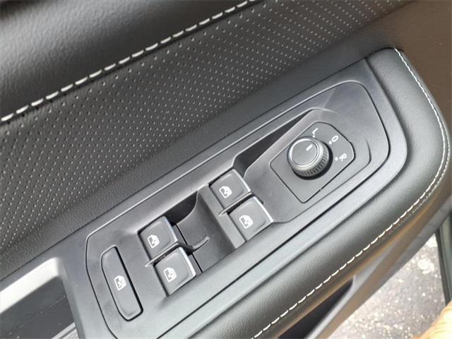 new 2026 Volkswagen Atlas Cross Sport car, priced at $43,894