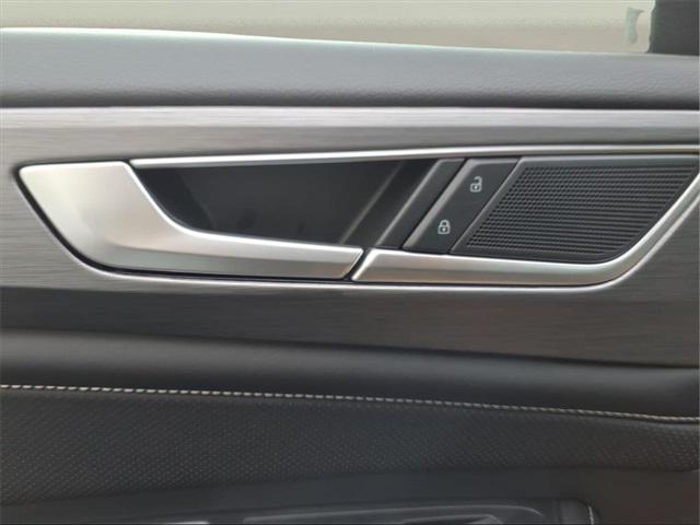 new 2026 Volkswagen Atlas Cross Sport car, priced at $43,894