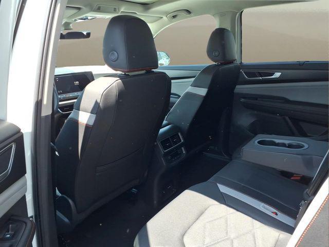 new 2026 Volkswagen Atlas car, priced at $45,058