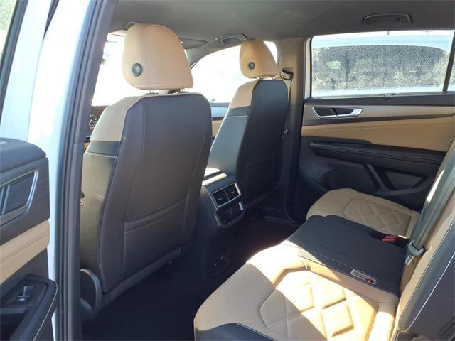 new 2026 Volkswagen Atlas Cross Sport car, priced at $43,299