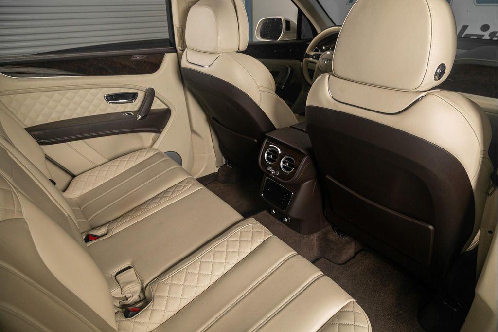 used 2017 Bentley Bentayga car