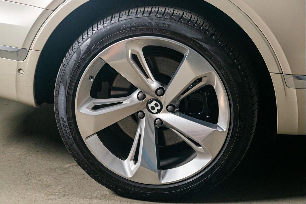 used 2017 Bentley Bentayga car