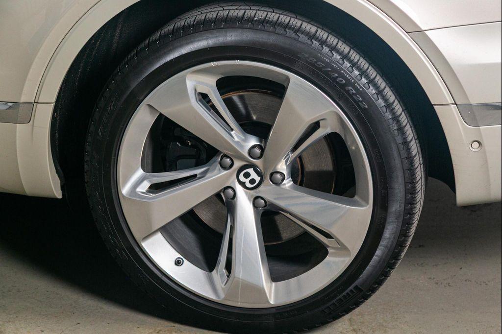 used 2017 Bentley Bentayga car