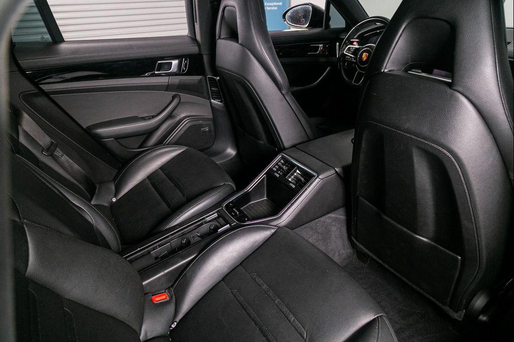 used 2018 Porsche Panamera car