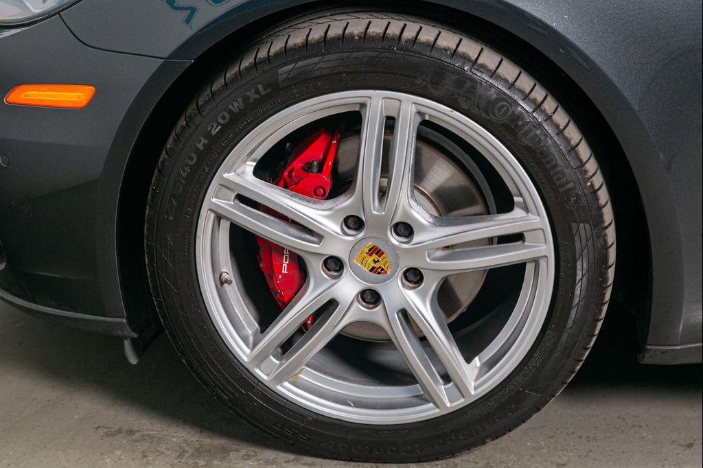 used 2018 Porsche Panamera car