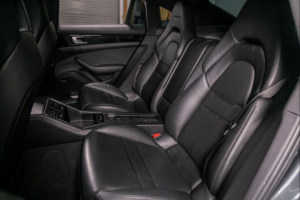 used 2018 Porsche Panamera car
