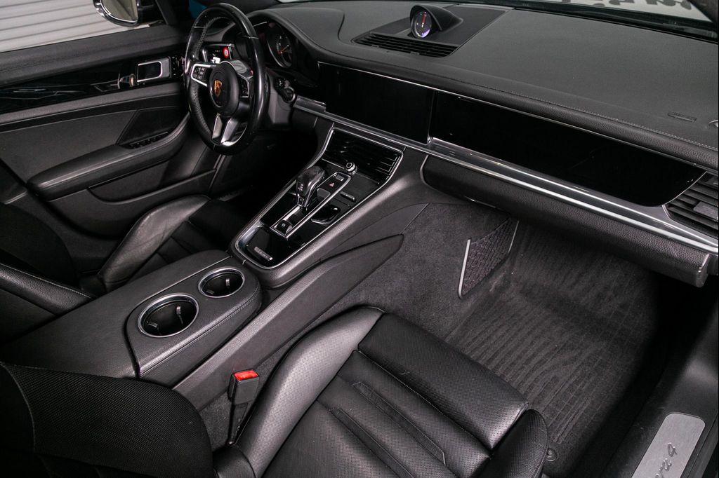 used 2018 Porsche Panamera car