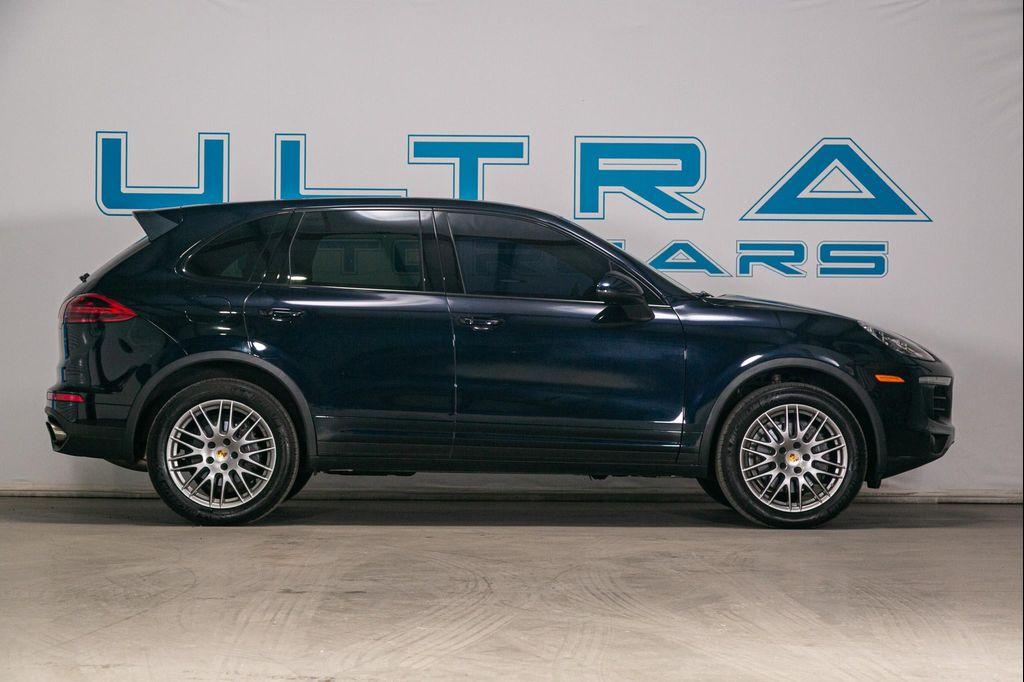 used 2017 Porsche Cayenne car