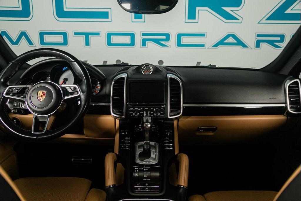used 2016 Porsche Cayenne car