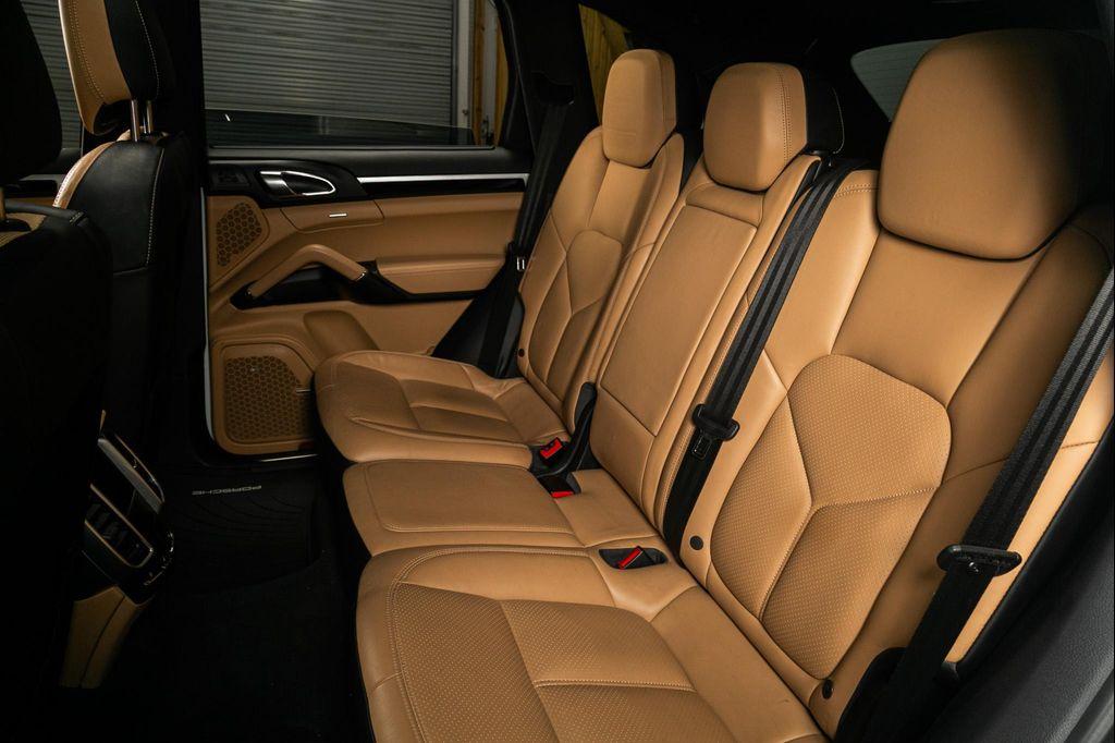 used 2016 Porsche Cayenne car