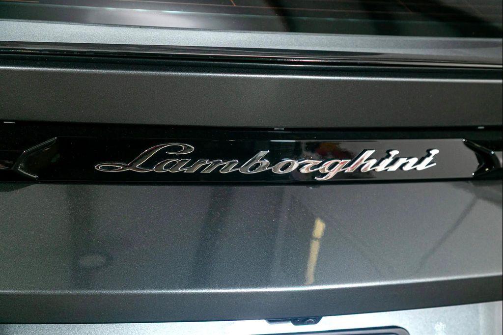 used 2019 Lamborghini Urus car