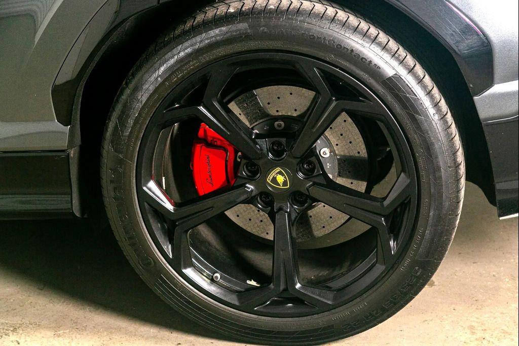 used 2019 Lamborghini Urus car