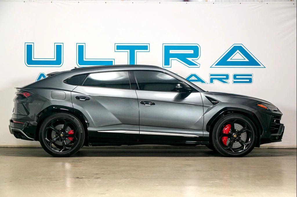 used 2019 Lamborghini Urus car