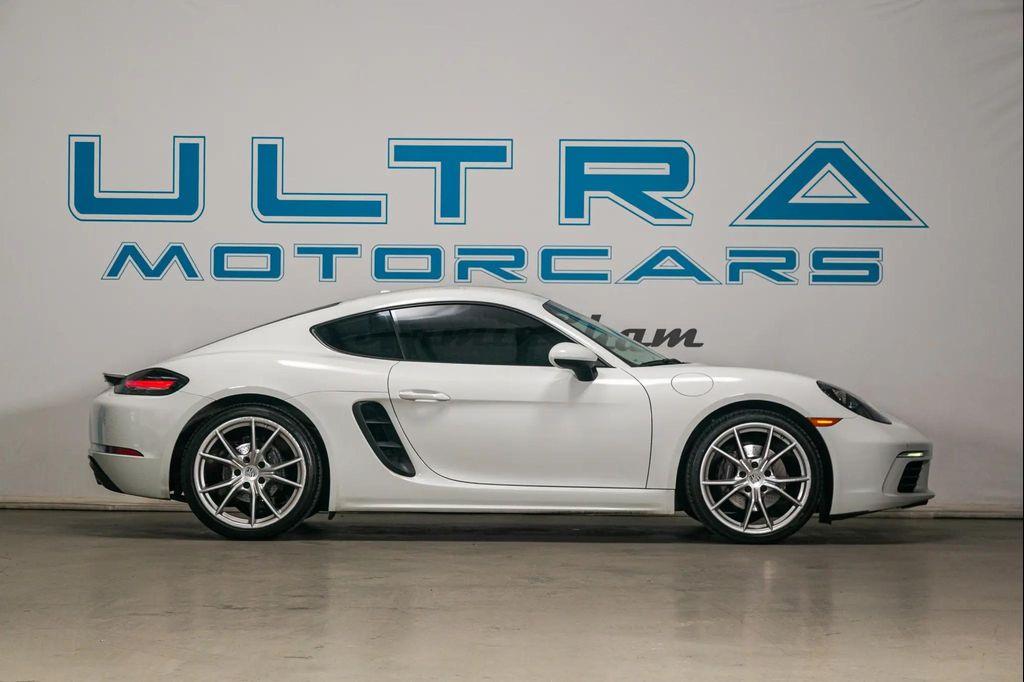 used 2018 Porsche 718 Cayman car
