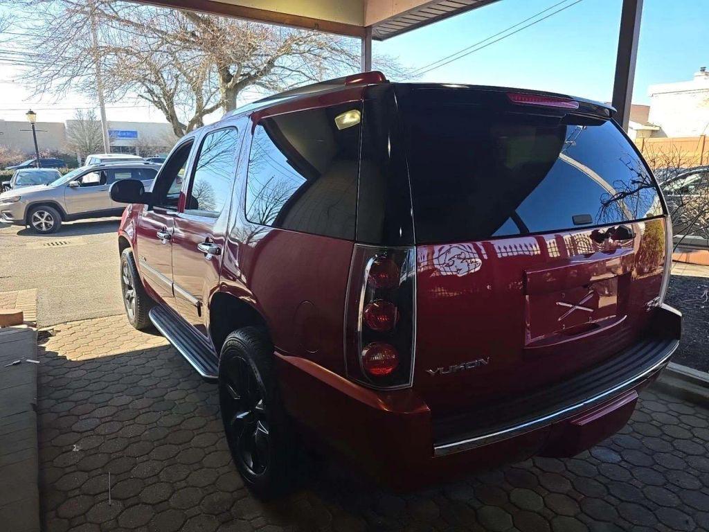used 2014 GMC Yukon car, priced at $15,999