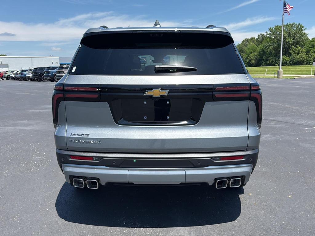 new 2026 Chevrolet Traverse car, priced at $47,015