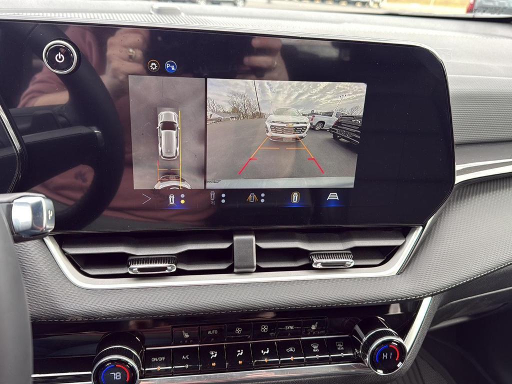 new 2026 Chevrolet Equinox car, priced at $33,735