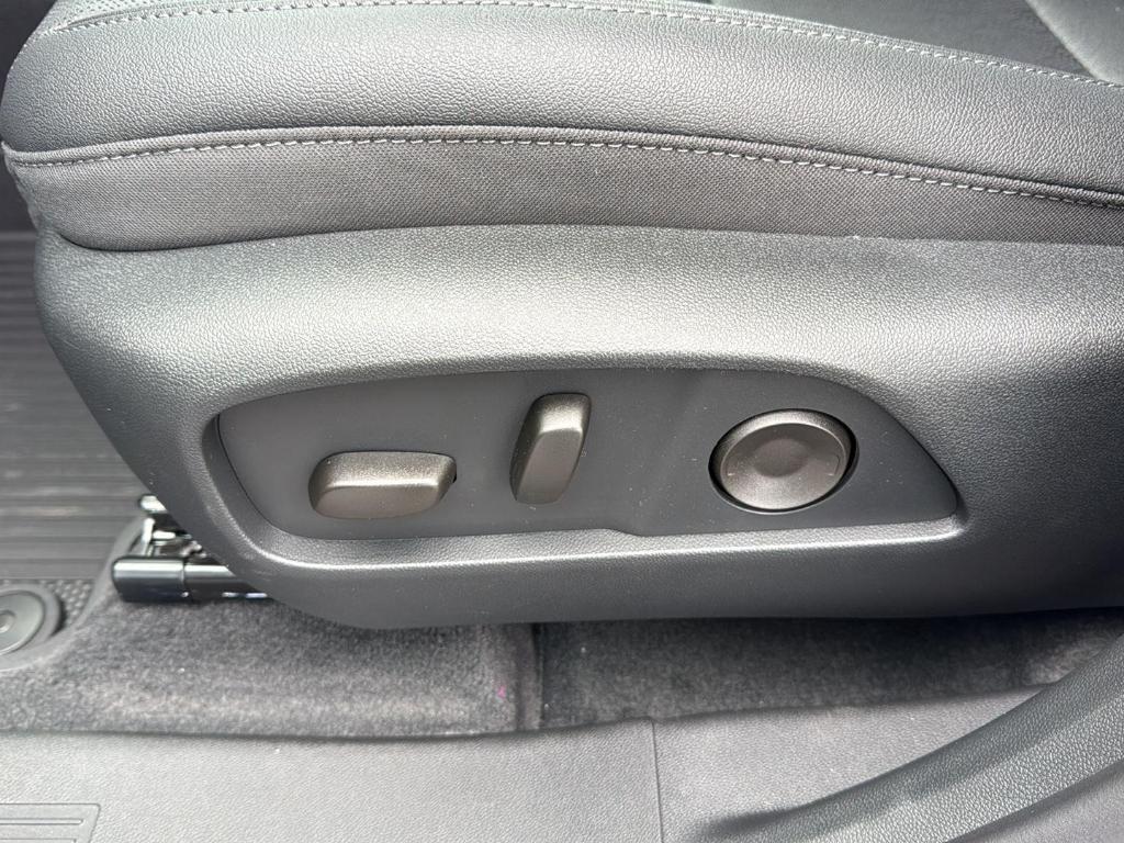 new 2026 Chevrolet Equinox car, priced at $33,735