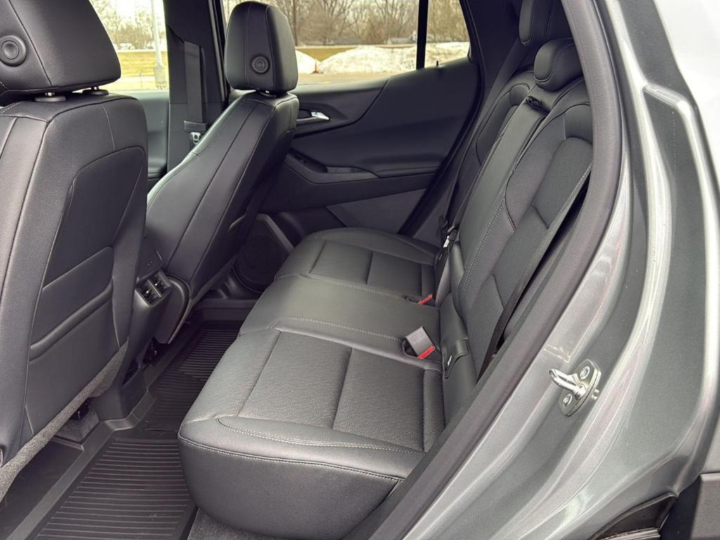 new 2026 Chevrolet Equinox car, priced at $33,735