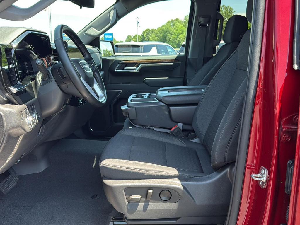 used 2023 GMC Sierra 1500 car, priced at $41,900