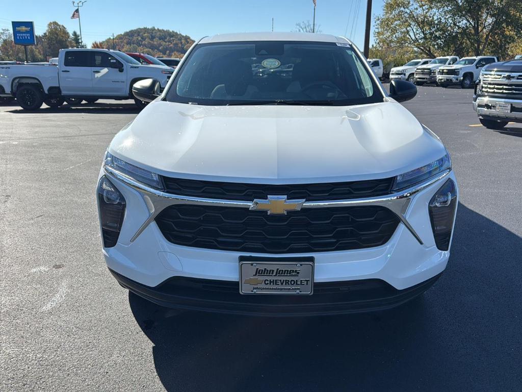 used 2025 Chevrolet Trax car, priced at $20,000