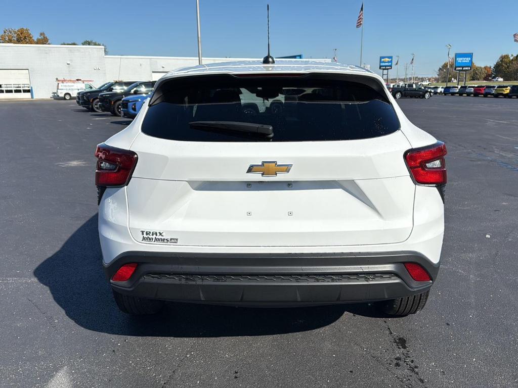used 2025 Chevrolet Trax car, priced at $20,000
