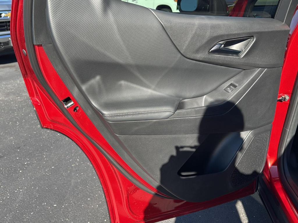 new 2026 Chevrolet Equinox car, priced at $32,355