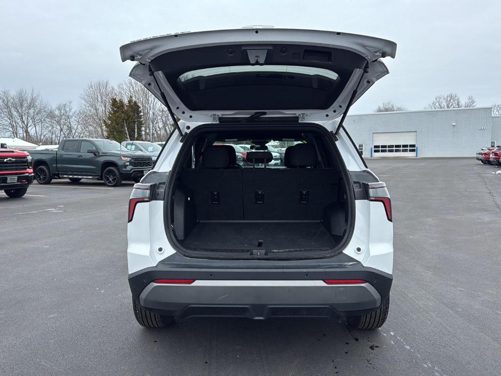 used 2025 Chevrolet Equinox car, priced at $27,500