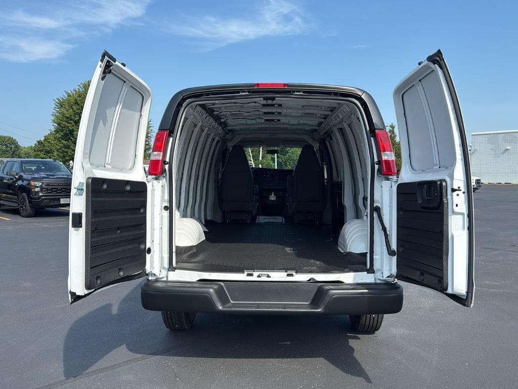 new 2025 Chevrolet Express 2500 car, priced at $43,428