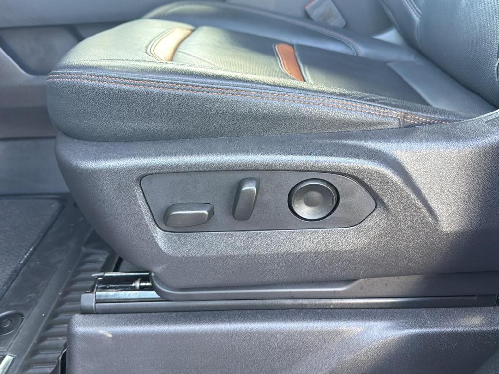 used 2024 GMC Sierra 1500 car, priced at $59,900