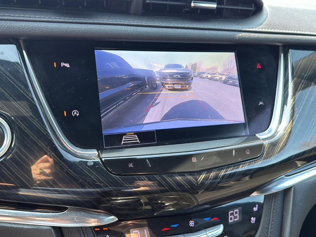 used 2020 Cadillac XT6 car, priced at $25,000