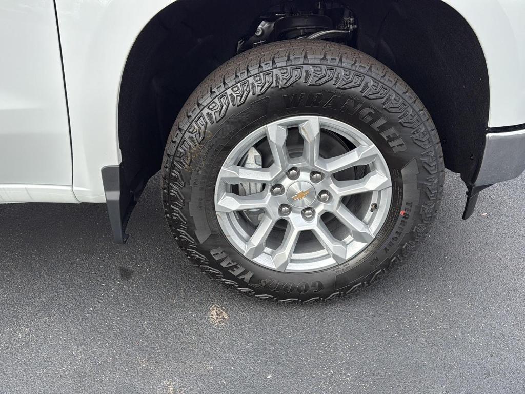 new 2026 Chevrolet Silverado 1500 car, priced at $49,320