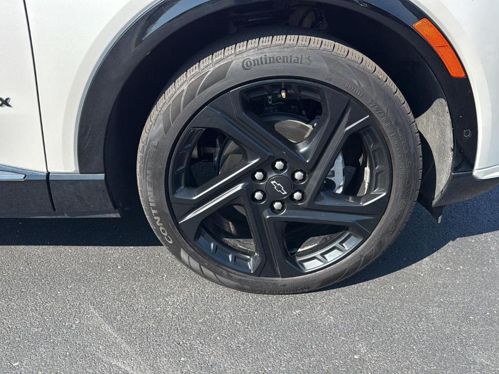 used 2024 Chevrolet Equinox EV car, priced at $27,500
