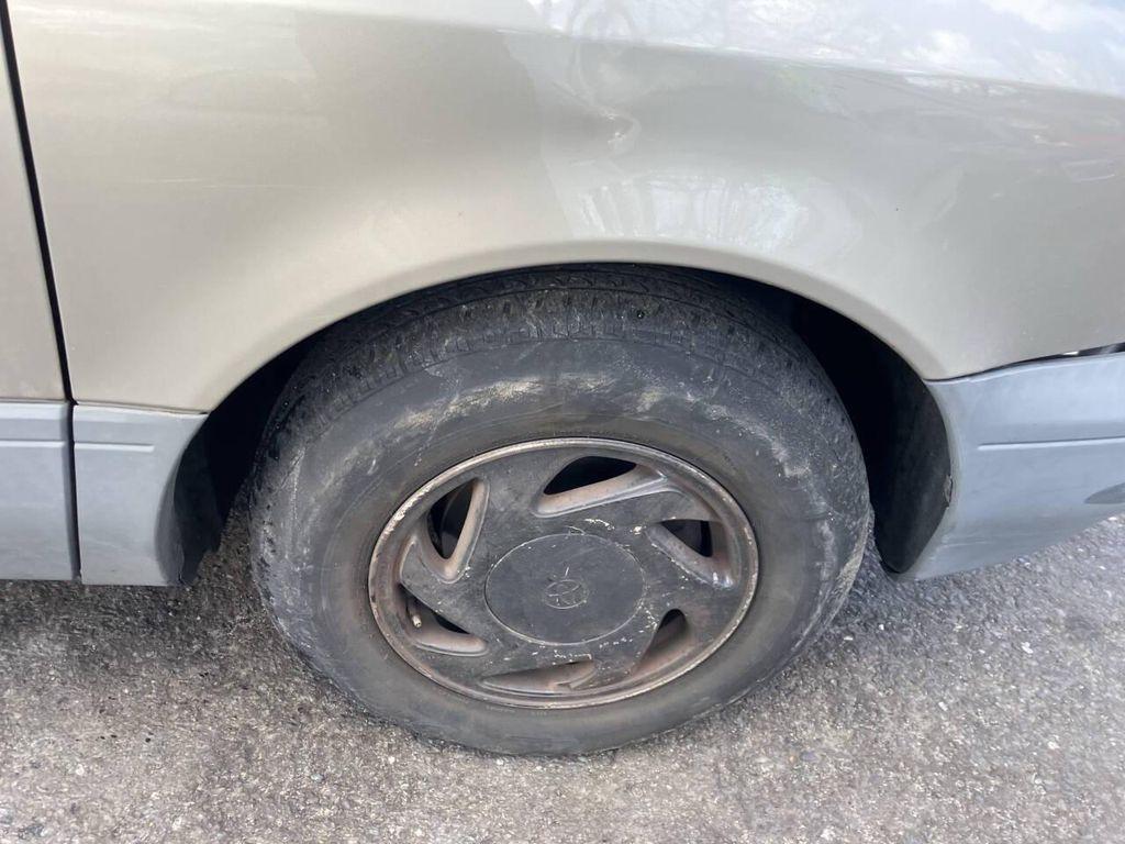 used 2000 Toyota Sienna car, priced at $1,895