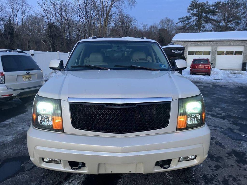 used 2005 Cadillac Escalade car, priced at $5,495