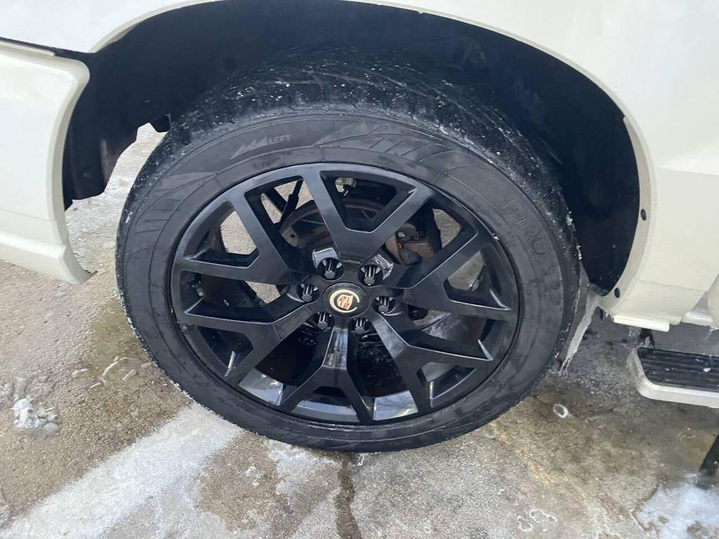 used 2005 Cadillac Escalade car, priced at $5,495