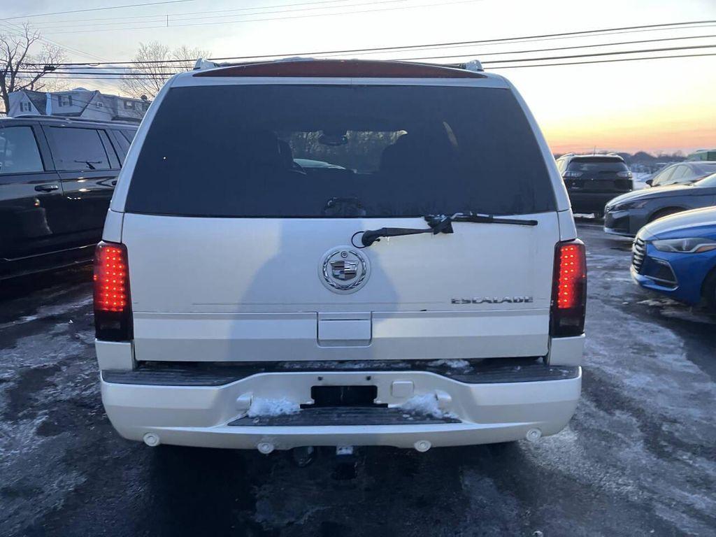 used 2005 Cadillac Escalade car, priced at $5,495