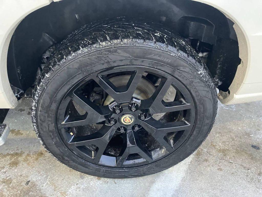 used 2005 Cadillac Escalade car, priced at $5,495